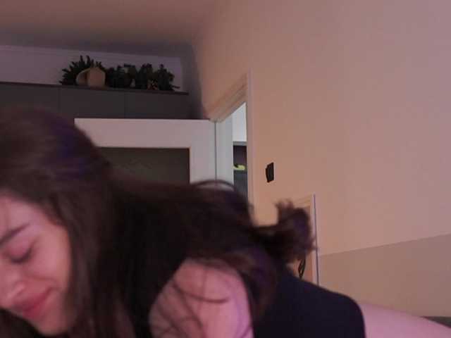 EmmSee live cam on BongaCams