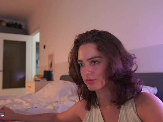 emmsee cam belle