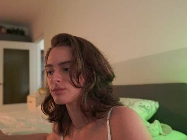 EmmSee live webcam show