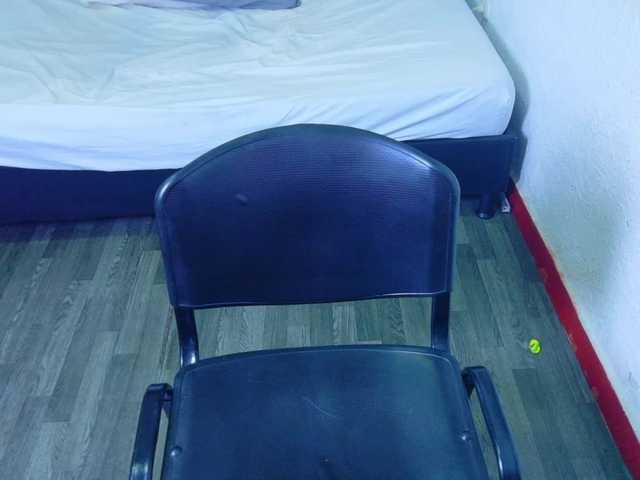 tiny-veronica's BongaCams show and profile