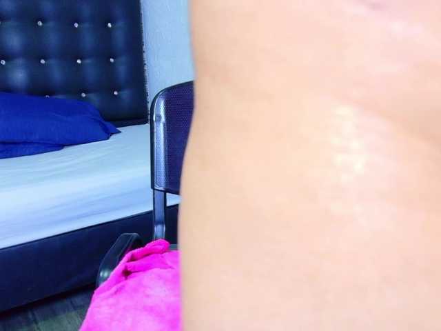 tiny-veronica live cam on BongaCams
