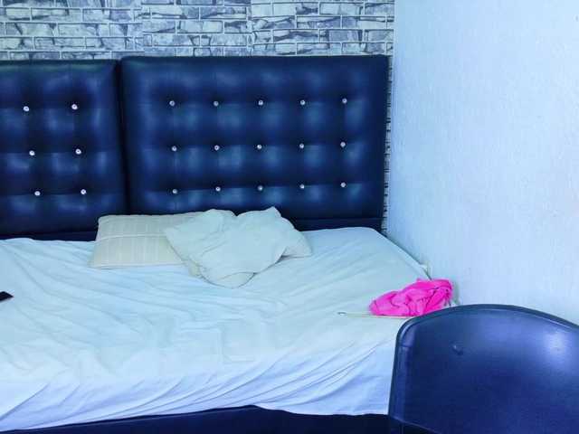 tiny-veronica live cam on BongaCams