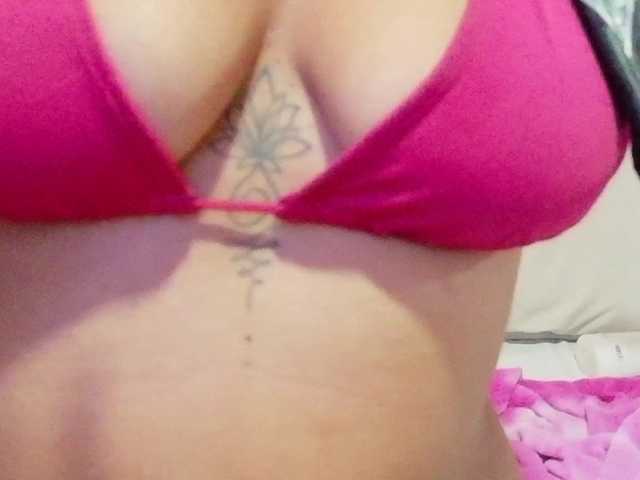 tiny-veronica live cam on BongaCams