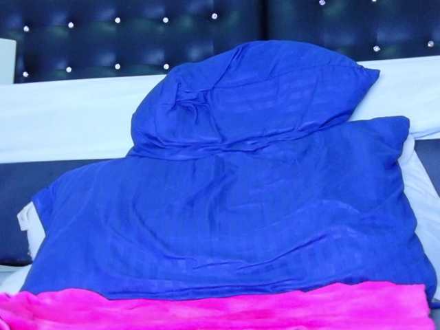 tiny-veronica live cam on BongaCams