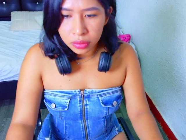 tiny-veronica live cam on BongaCams