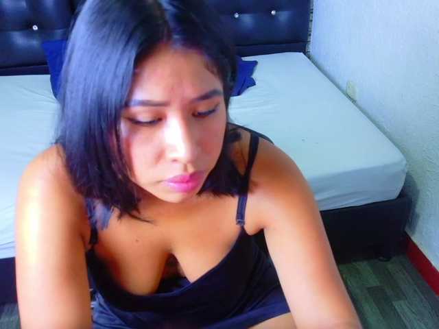 tiny-veronica live cam on BongaCams