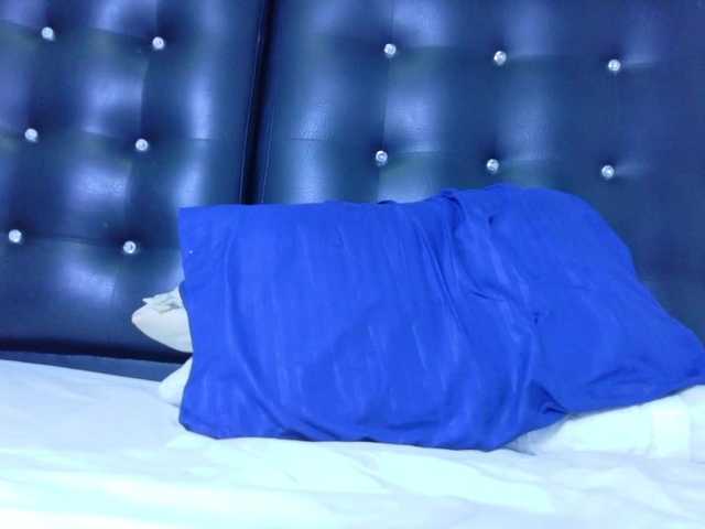 tiny-veronica live cam on BongaCams