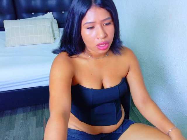 tiny-veronica live cam on BongaCams