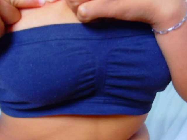tiny-veronica live cam on BongaCams