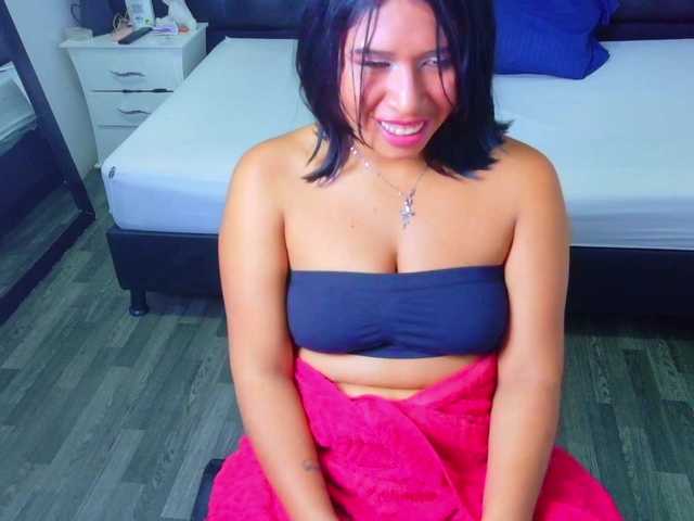 tiny-veronica live cam on BongaCams
