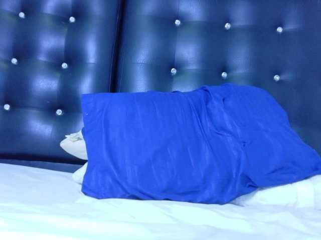 tiny-veronica live cam on BongaCams