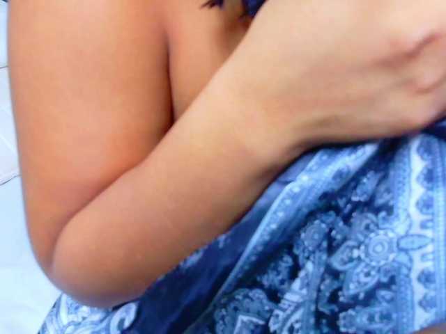 tiny-veronica live cam on BongaCams
