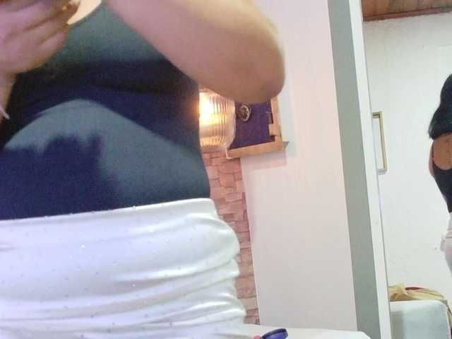 tiny-veronica live cam on BongaCams