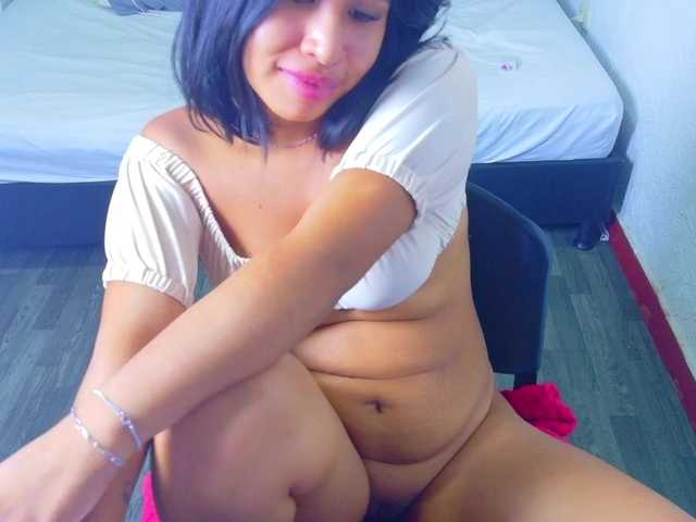 tiny-veronica's BongaCams show and profile