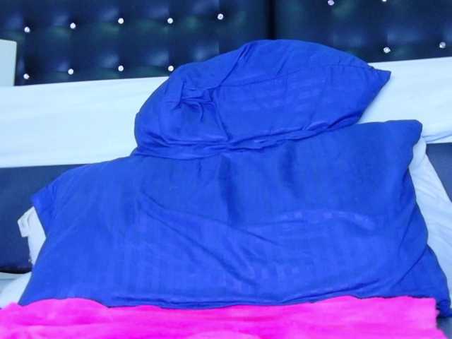 tiny-veronica live cam on BongaCams