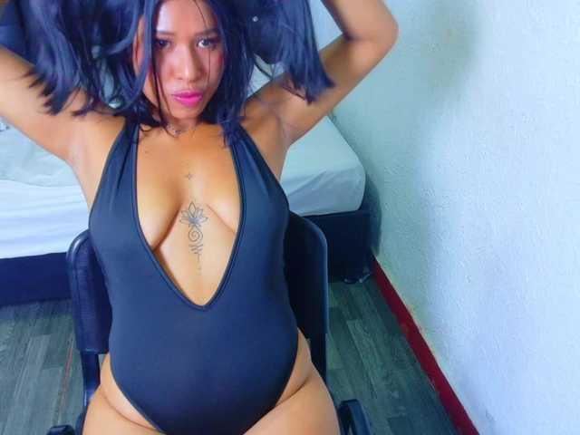 tiny-veronica's BongaCams show and profile