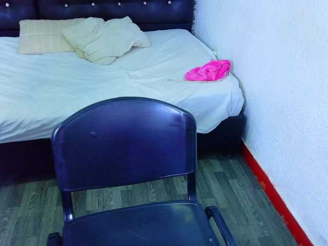 tiny-veronica live cam on BongaCams
