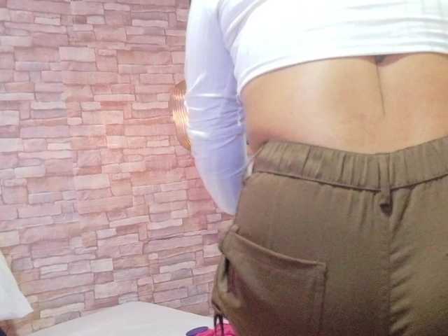 tiny-veronica live webcam show