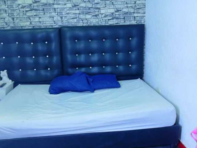 tiny-veronica live cam on BongaCams