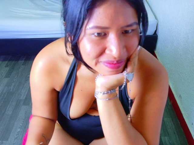 tiny-veronica live cam on BongaCams