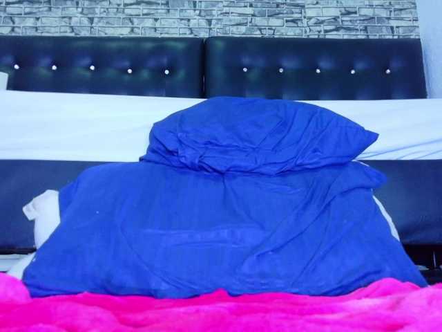 tiny-veronica live cam on BongaCams