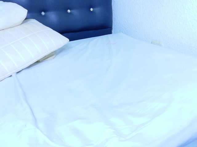 tiny-veronica live cam on BongaCams