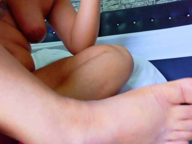 tiny-veronica live cam on BongaCams