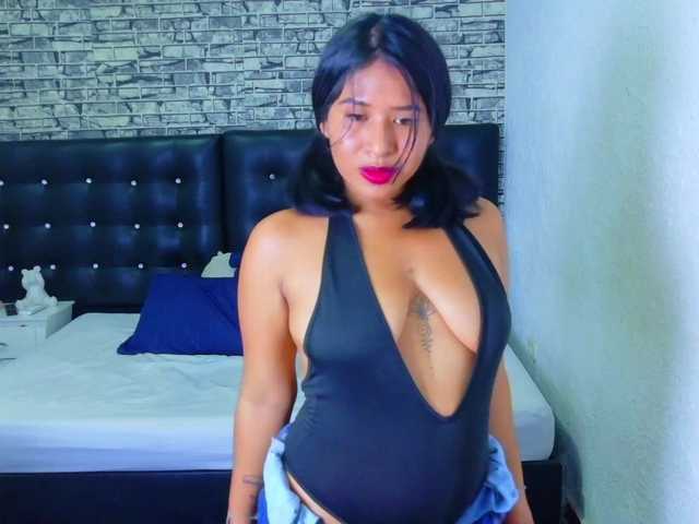tiny-veronica live cam on BongaCams