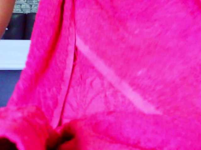 tiny-veronica live webcam show