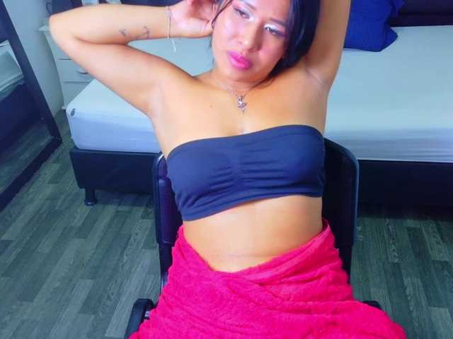 tiny-veronica live cam on BongaCams
