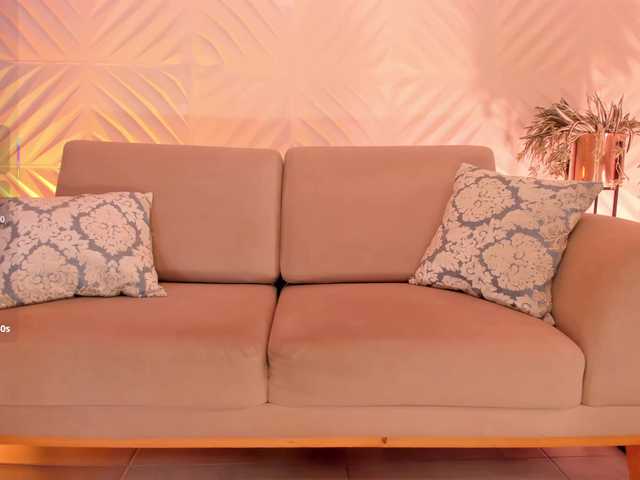 SofiaReyes1 live cam on BongaCams