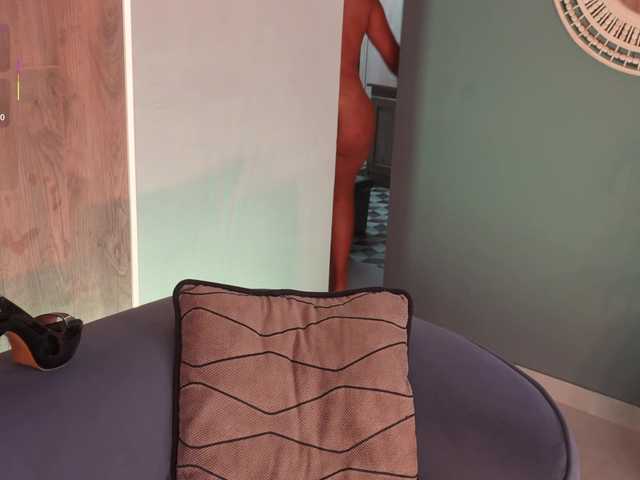 SofiaReyes1's BongaCams show and profile