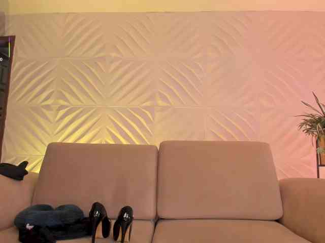 SofiaReyes1 webcam
