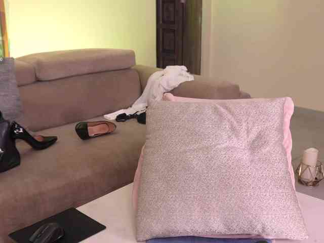 SofiaReyes1 webcam