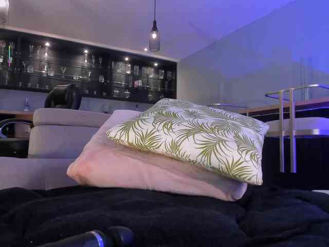 SofiaReyes1 webcam