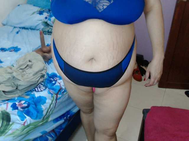 ElizabethTaylor8 live cam on BongaCams
