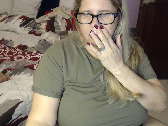 ElizabethTaylor8's BongaCams show and profile