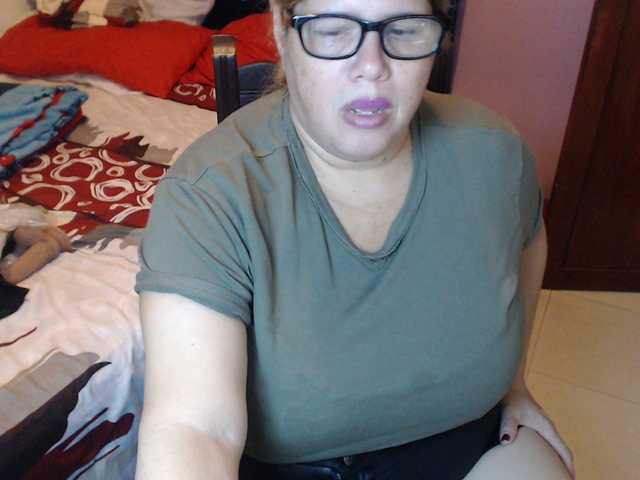ElizabethTaylor8 Live Cam on BongaCams