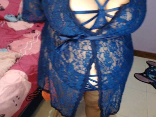 ElizabethTaylor8 live cam on BongaCams