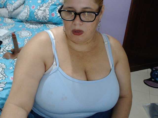 ElizabethTaylor8 Live Cam on BongaCams