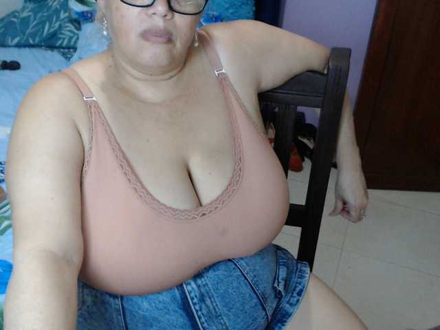 ElizabethTaylor8 live webcam show