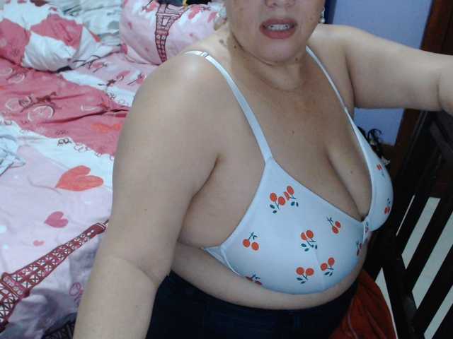 ElizabethTaylor8 live webcam show