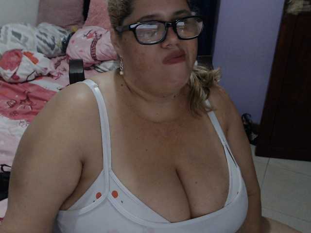 ElizabethTaylor8 live webcam show