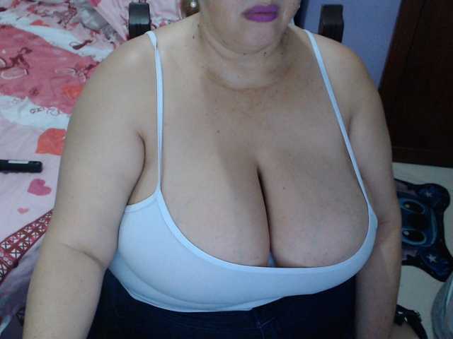 ElizabethTaylor8 live webcam show