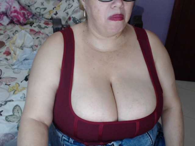 ElizabethTaylor8 — Profile and Statistics on BongaCams