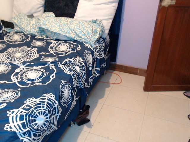 ElizabethTaylor8 live cam on BongaCams