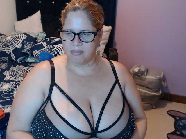 ElizabethTaylor8 live cam preview
