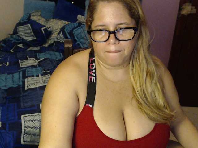 ElizabethTaylor8 Live Cam on BongaCams