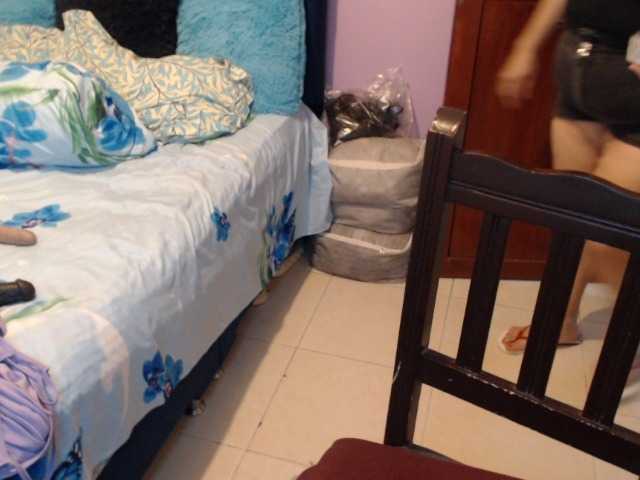 ElizabethTaylor8 live cam on BongaCams