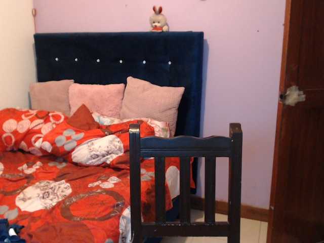 ElizabethTaylor8 live cam on BongaCams